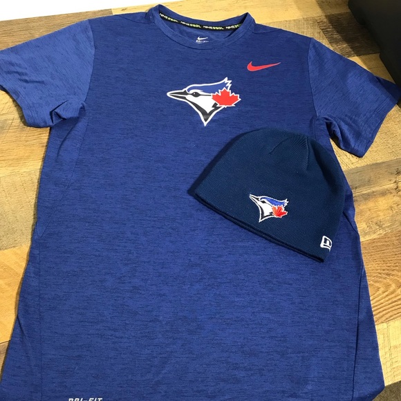 Blue Jays Apparel - T-Shirt and Toque - Picture 2 of 4